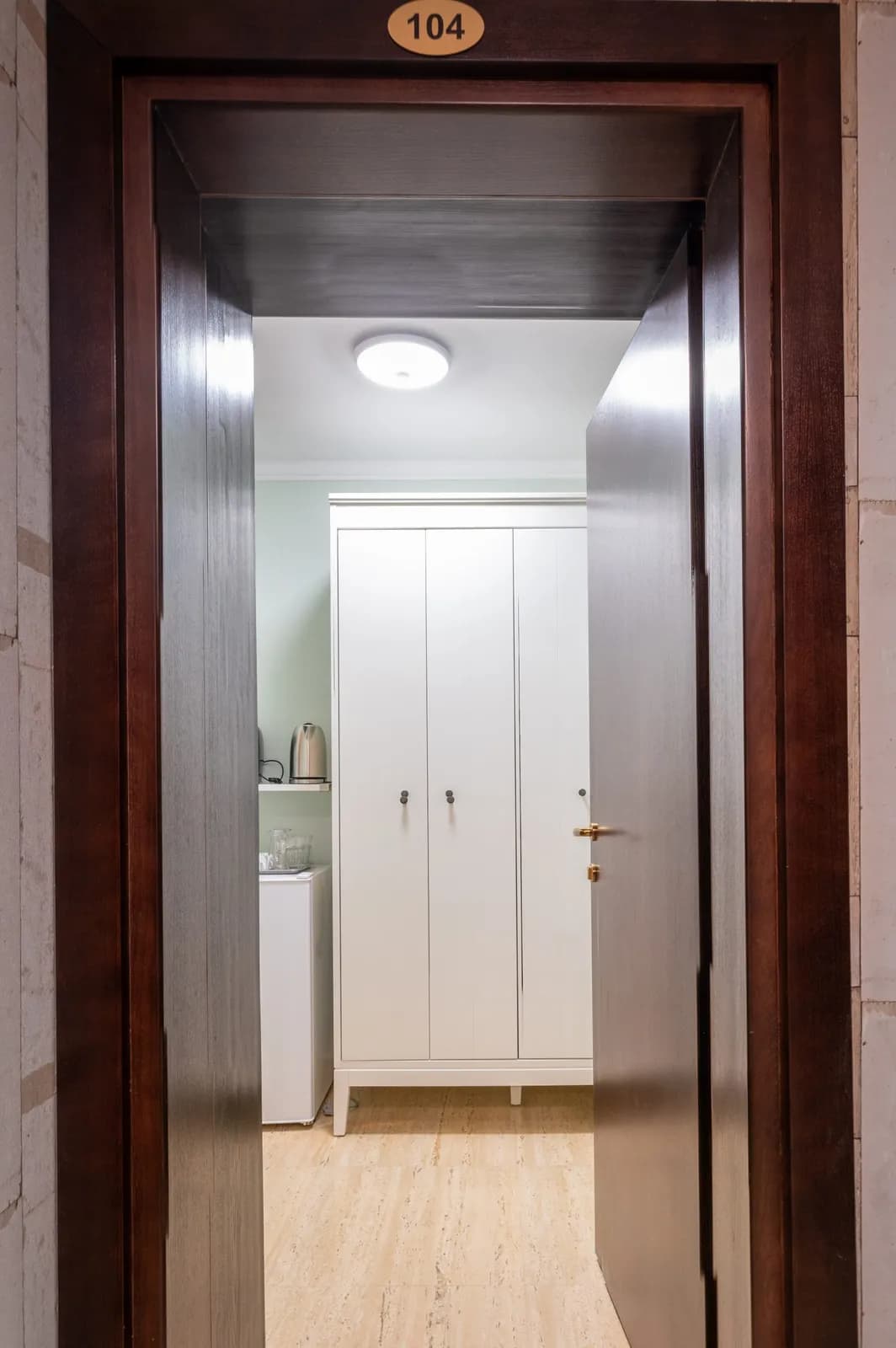 Camera 104 — interior